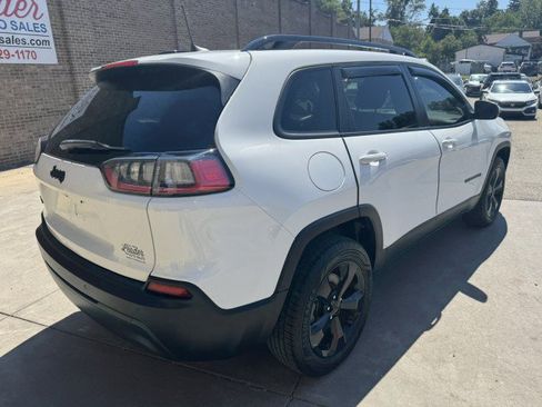 Used 2020 Jeep Cherokee Latitude Plus AWD/4WD image 3
