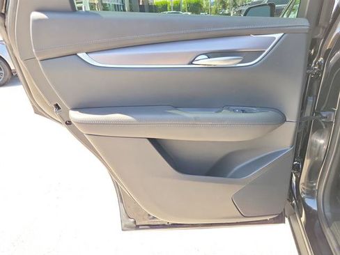 Certified 2025 Cadillac XT5 Luxury FWD image 31