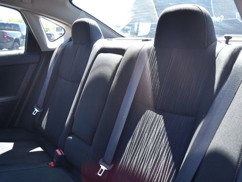 Used 2018 Nissan Sentra SV w/ Premium Package (P01) FWD image 11