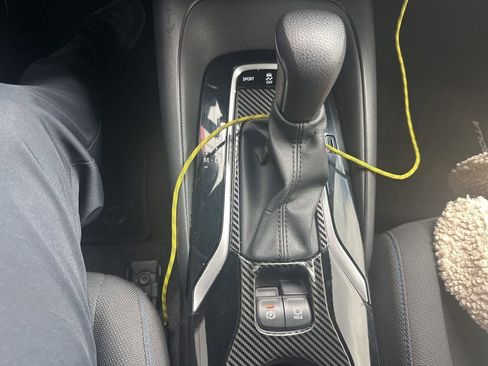 Used 2021 Toyota Corolla SE w/ SE Premium Package image 12