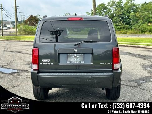 Used 2011 Dodge Nitro Heat AWD/4WD image 6