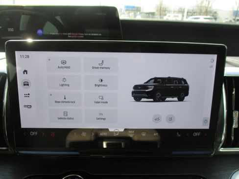 Used 2025 Ford Expedition Platinum image 24