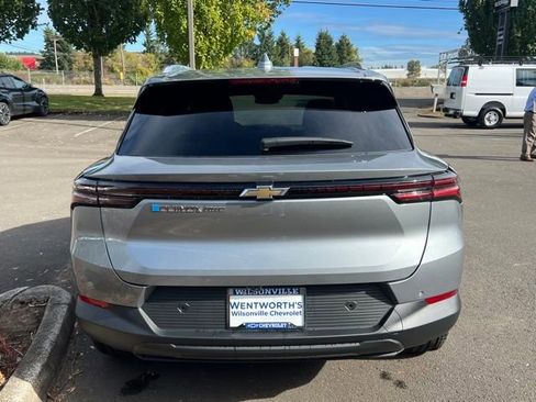 New 2026 Chevrolet Equinox EV LT image 6