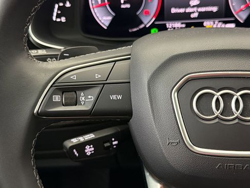 Used 2025 Audi Q8 Premium Plus AWD/4WD image 20