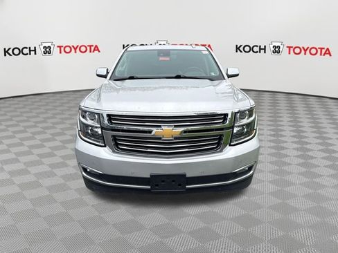 Used 2020 Chevrolet Suburban Premier AWD/4WD image 2
