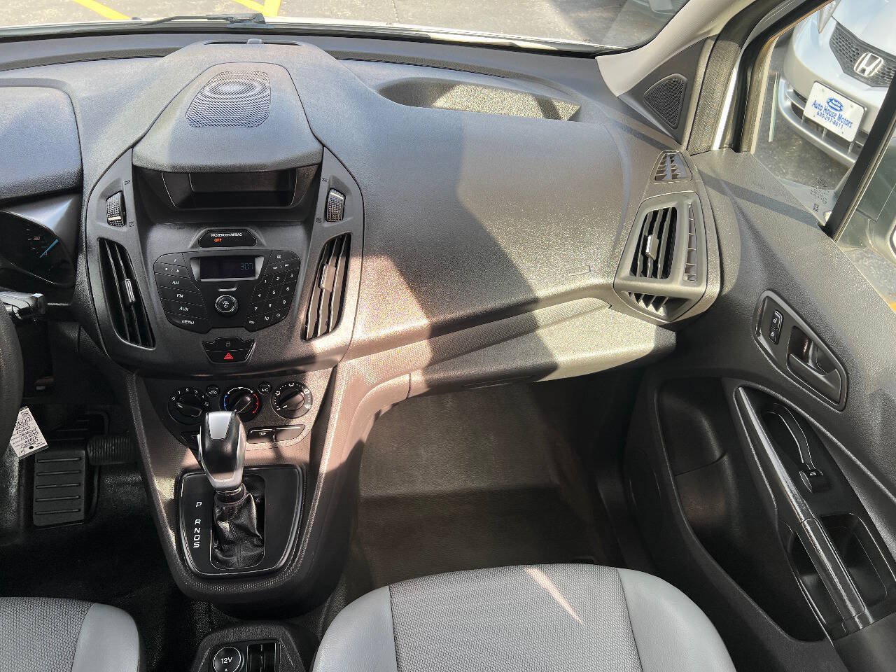 Used 2015 Ford Transit Connect XL FWD image 39