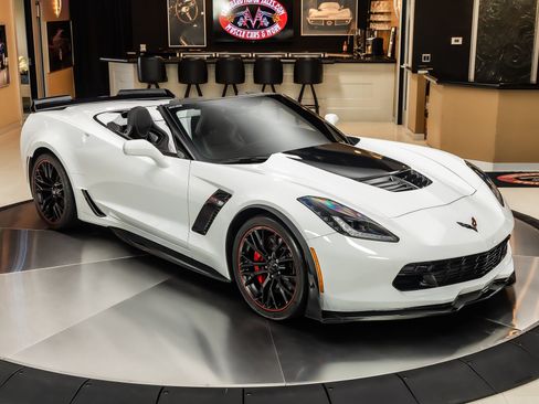Used 2019 Chevrolet Corvette Z06 RWD image 11