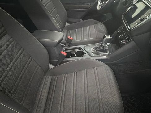 Used 2024 Volkswagen Tiguan S w/ MDO Package, Three-Row FWD image 31