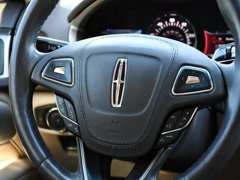 Used 2020 Lincoln MKZ Reserve w/ Luxury Package FWD image 22