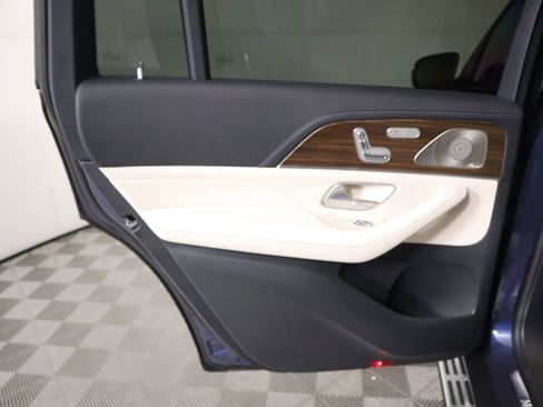 New 2026 Mercedes-Benz GLS 580 4MATIC image 28