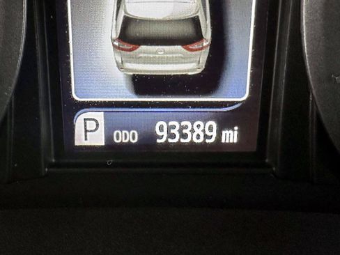 Used 2020 Toyota Sienna LE FWD image 33
