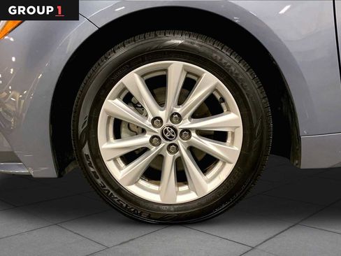 Used 2025 Toyota Corolla LE w/ LE Premium Package FWD image 11