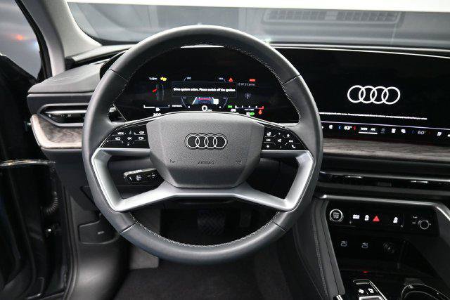 Used 2025 Audi Q5 Premium Plus w/ Premium Plus AWD/4WD image 15