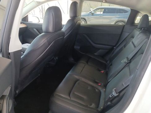 Used 2021 Tesla Model Y Long Range image 5