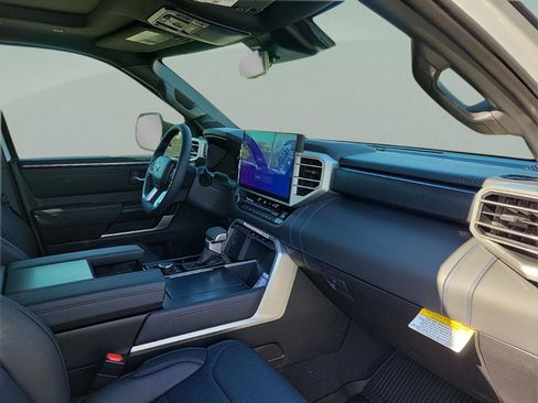 New 2025 Toyota Tundra Platinum image 9