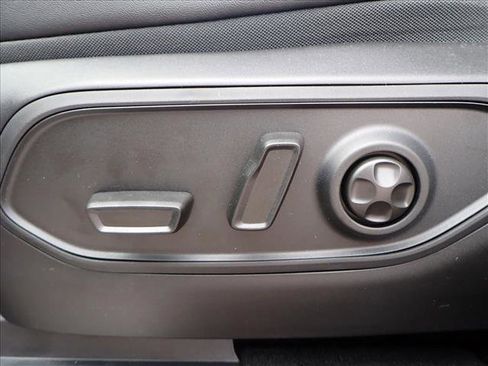 New 2025 Jeep Grand Cherokee Overland w/ Trailer Tow Package image 14