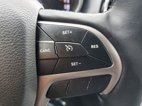 Used 2020 Jeep Grand Cherokee Limited w/ Luxury Group II image 26