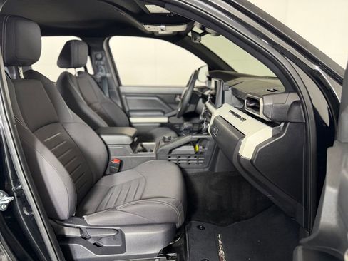 Used 2024 Toyota Tacoma TRD Off-Road image 39