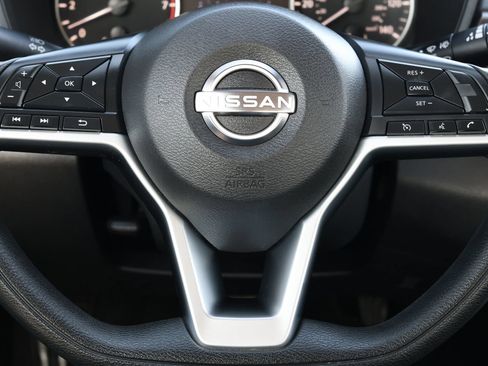 Used 2023 Nissan Altima 2.5 SV AWD/4WD image 15