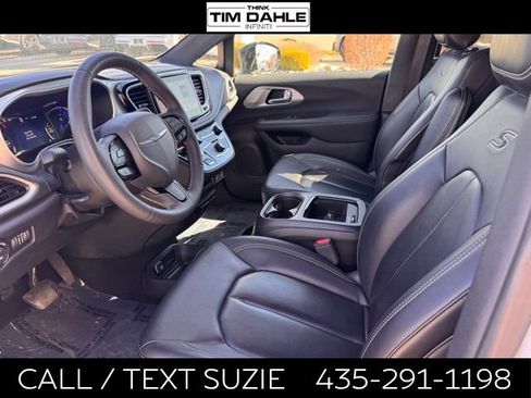 Used 2024 Chrysler Pacifica Limited FWD image 10
