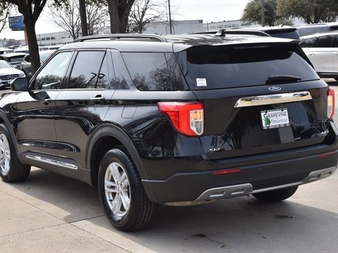 Used 2023 Ford Explorer XLT w/ Equipment Group 202A image 10