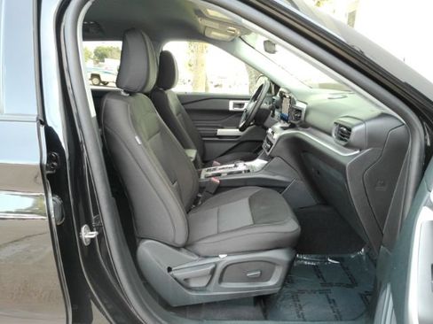 Used 2023 Ford Explorer XLT RWD image 19