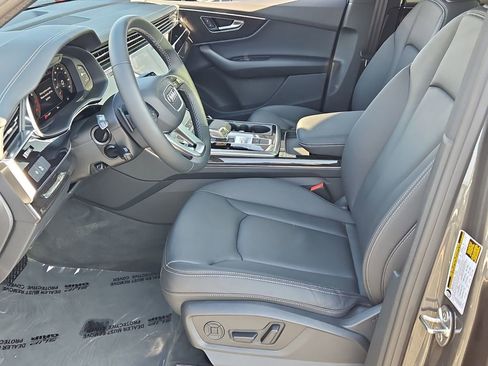Used 2025 Audi Q7 2.0T Premium w/ Convenience Plus Package image 11