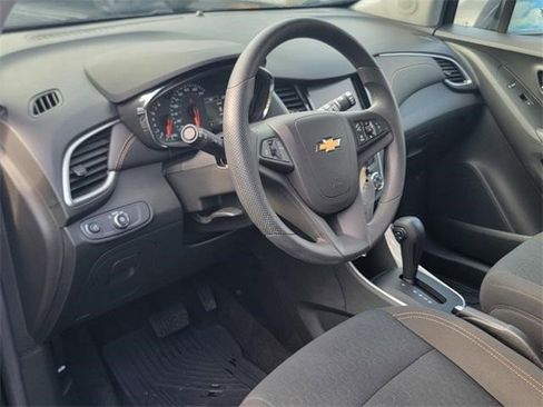 Certified 2022 Chevrolet Trax LS w/ Tint and Cruise Package image 6