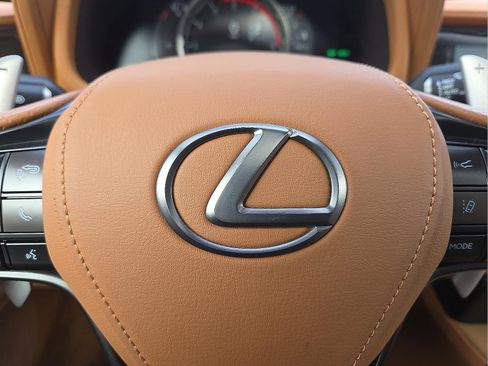 Used 2018 Lexus LC 500 Coupe w/ Sport Package image 22