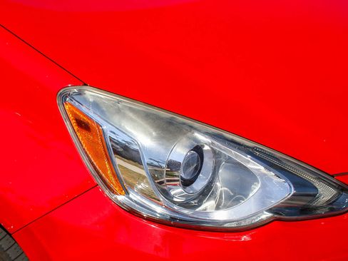 Used 2015 Toyota Prius C Three FWD image 15