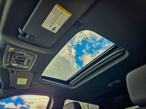 New 2026 GMC Sierra 2500 SLT w/ SLT Premium Package image 19