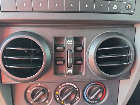Used 2010 Jeep Wrangler Unlimited Sport AWD/4WD image 22