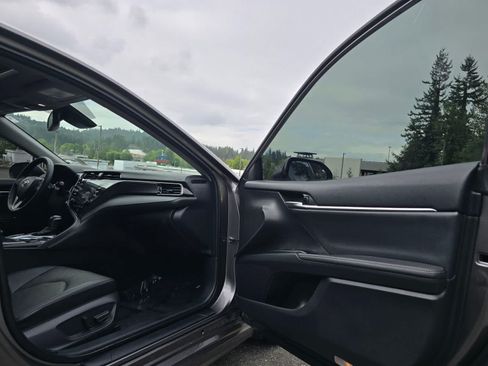 Used 2020 Toyota Camry XSE w/ Driver Assist Package FWD image 29