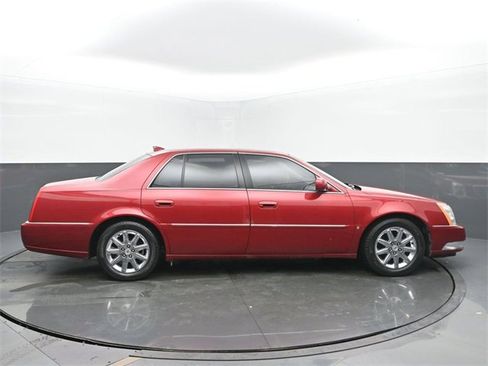 Used 2009 Cadillac DTS image 6