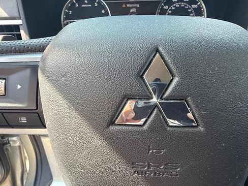 Used 2022 Mitsubishi Outlander SE AWD/4WD image 12