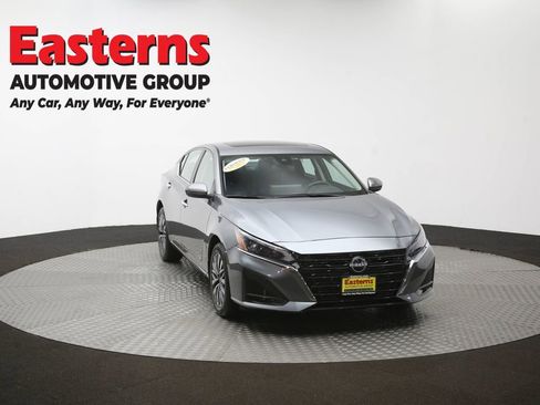 Used 2024 Nissan Altima 2.5 SV w/ SV Premium Package AWD/4WD image 52