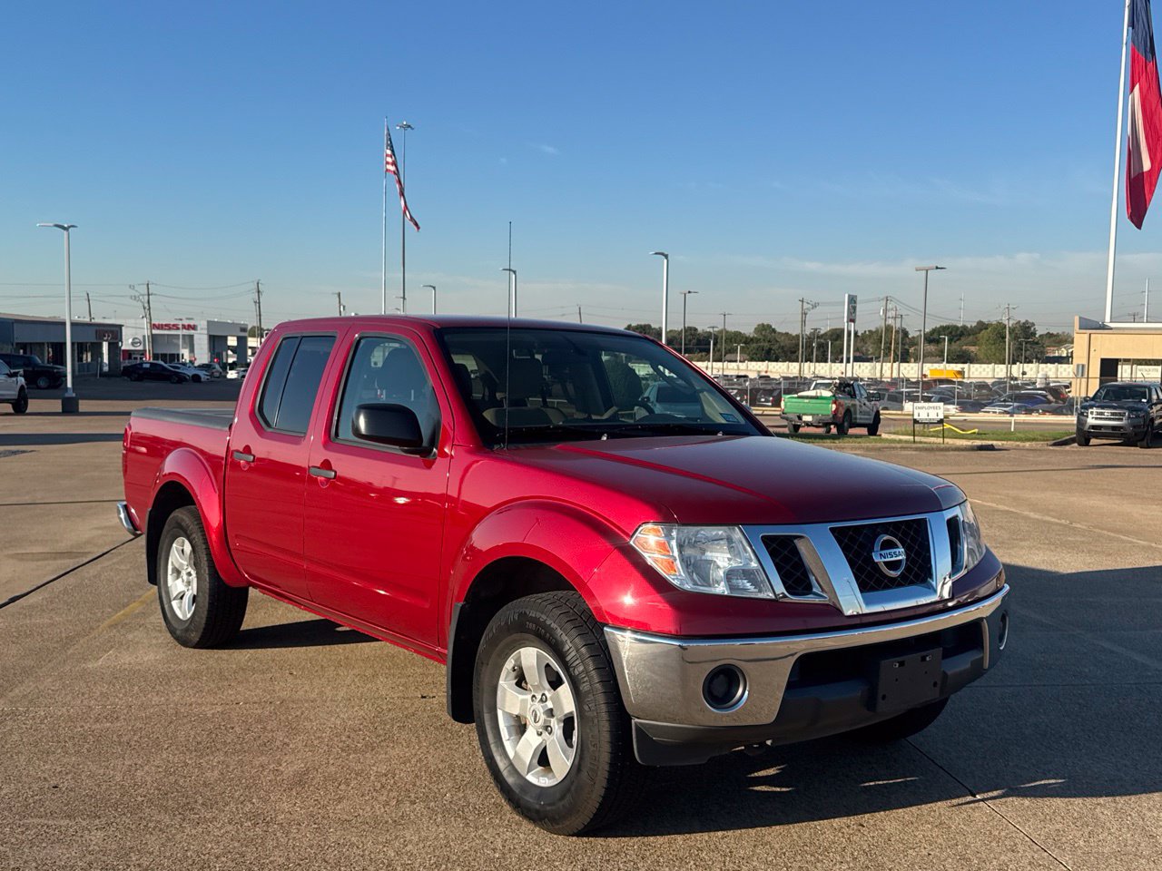 Used 2010 Nissan Frontier SE AWD/4WD image 1