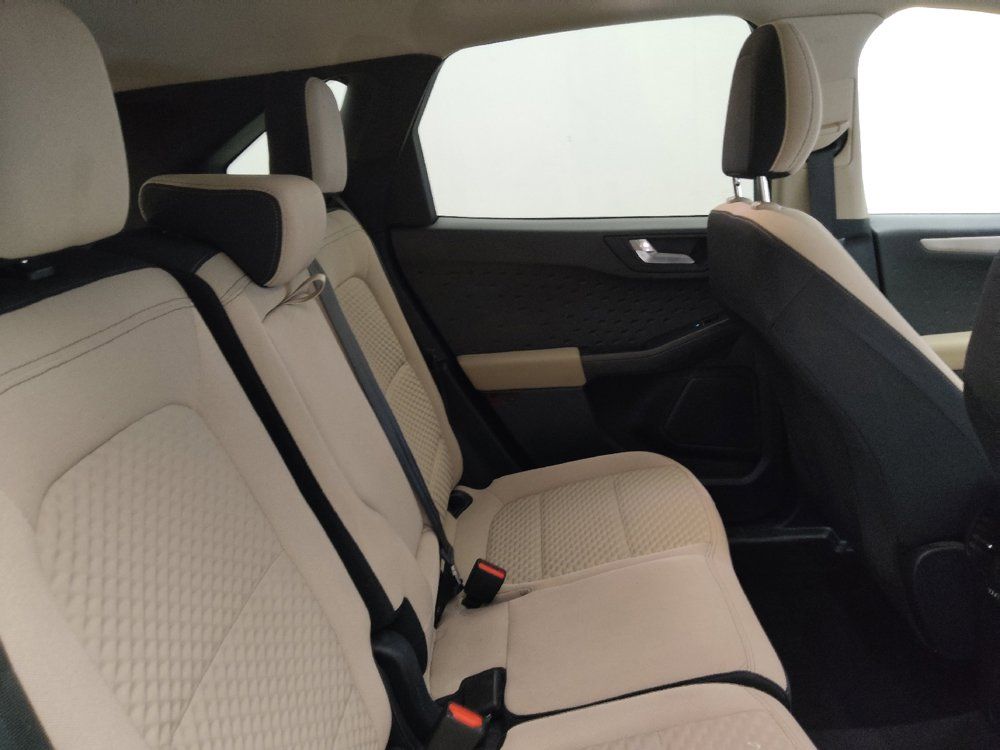 Used 2020 Ford Escape SE FWD image 19