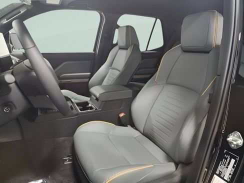 Used 2025 Toyota 4Runner Trailhunter image 24