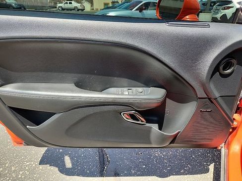 Used 2016 Dodge Challenger SRT Hellcat RWD image 12