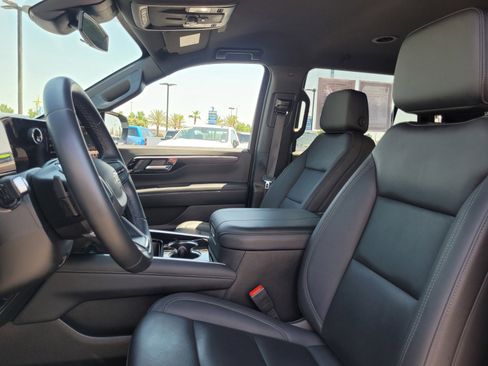 Used 2025 Chevrolet Tahoe LT AWD/4WD image 10
