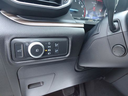 Used 2022 Ford Explorer Limited w/ Equipment Group 301A image 21