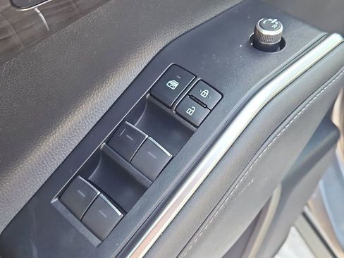 Used 2021 Toyota Highlander Platinum image 31