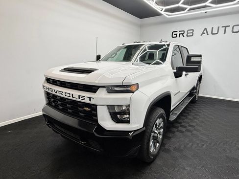 Used 2023 Chevrolet Silverado 2500 Custom w/ Custom Convenience Package AWD/4WD image 3