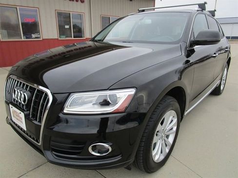 Used 2017 Audi Q5 2.0T Premium image 3