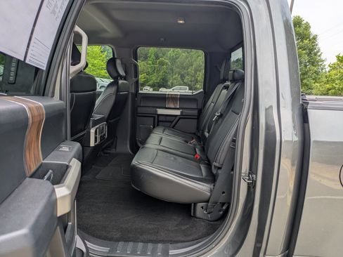 Used 2018 Ford F150 Lariat w/ Equipment Group 502A Luxury AWD/4WD image 29