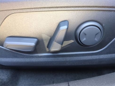 New 2026 Hyundai Elantra Limited image 21