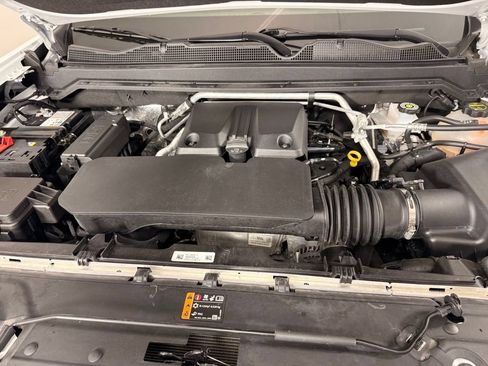 Used 2025 Chevrolet Colorado Trail Boss AWD/4WD image 43