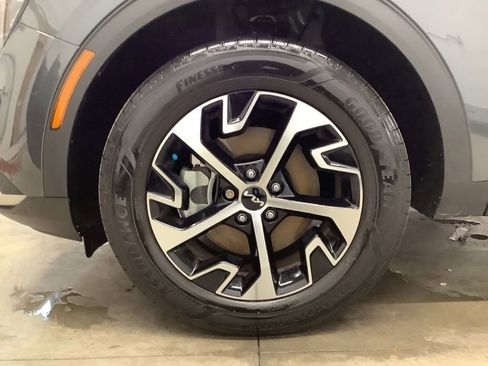 Certified 2023 Kia Sportage EX AWD/4WD image 23