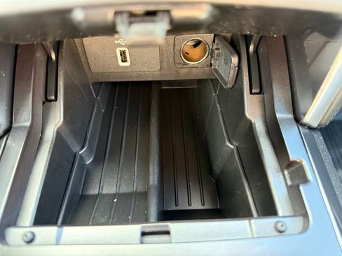 Used 2018 Ford Explorer Platinum image 24